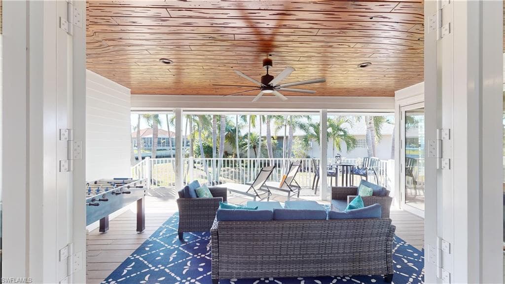 90 Seas Ct, Marco Island, FL 34145-21