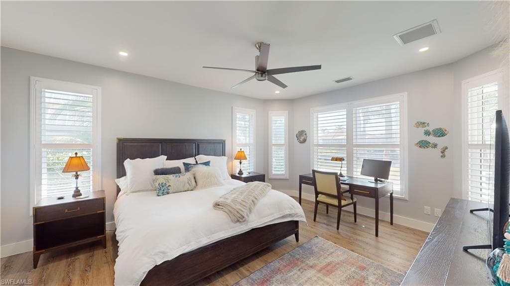 90 Seas Ct, Marco Island, FL 34145-26