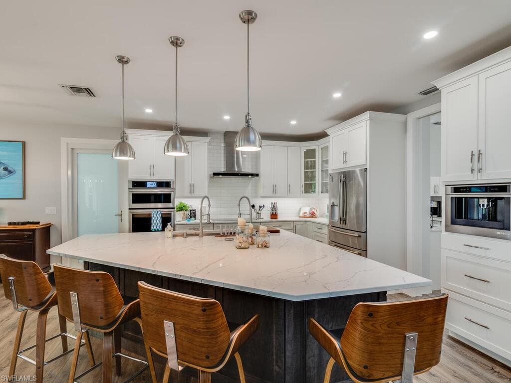 90 Seas Ct, Marco Island, FL 34145-2
