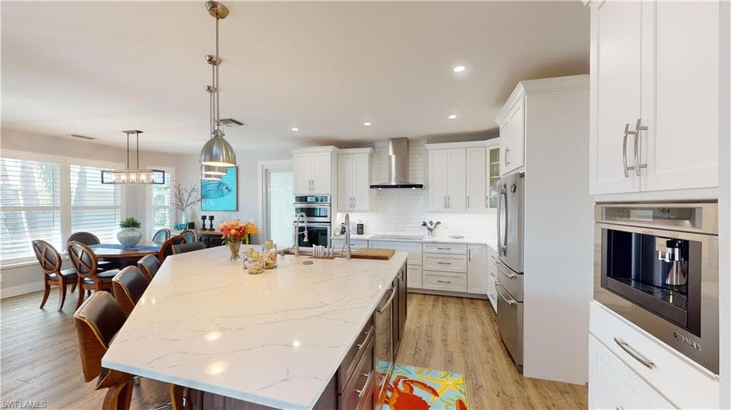 90 Seas Ct, Marco Island, FL 34145-6