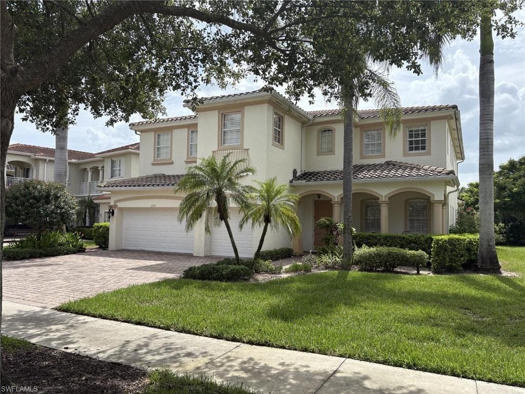 1724 Birdie Dr, Naples, FL 34120-11