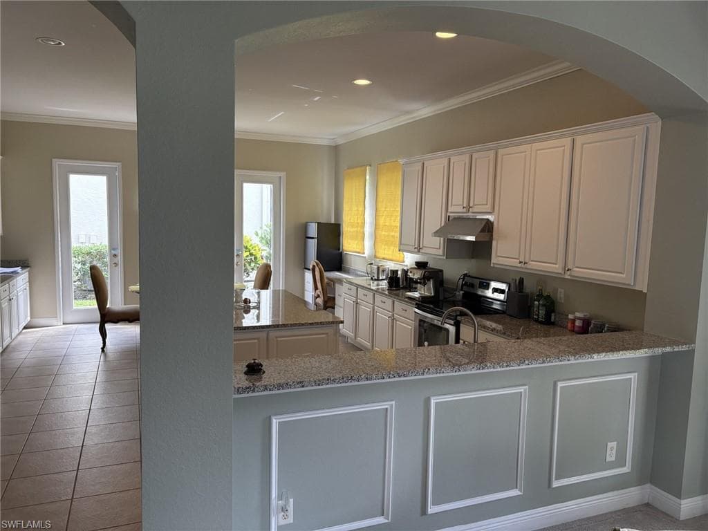 1724 Birdie Dr, Naples, FL 34120-3