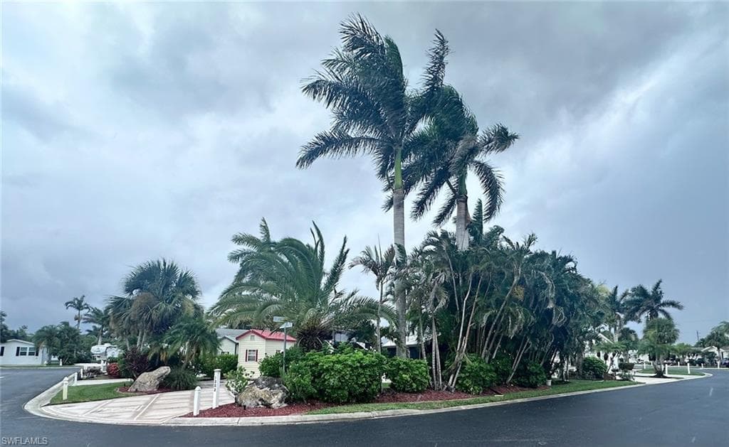 1302 Silver Lakes Blvd, Naples, FL 34114-13