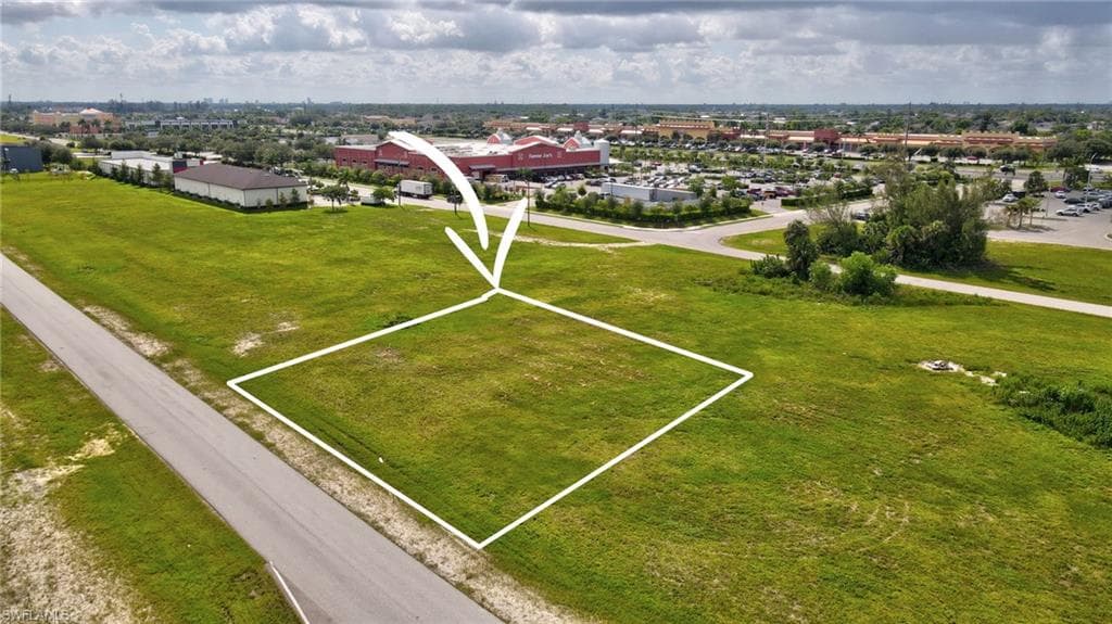 1448 4th Ter, Cape Coral, FL 33991-1