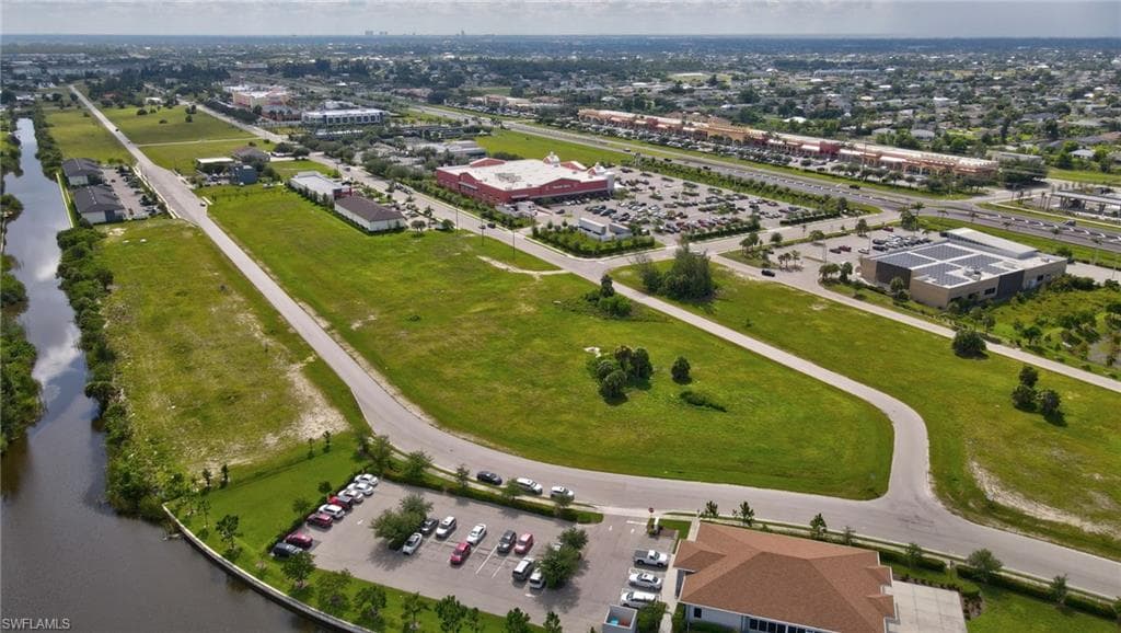 1448 4th Ter, Cape Coral, FL 33991-7