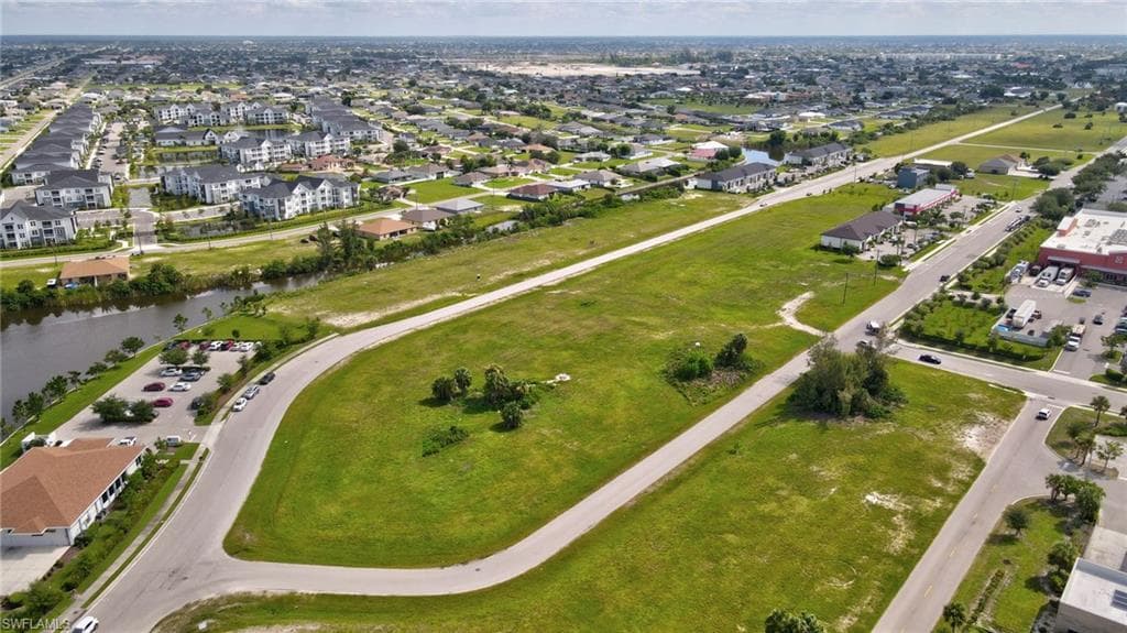 1448 4th Ter, Cape Coral, FL 33991-8