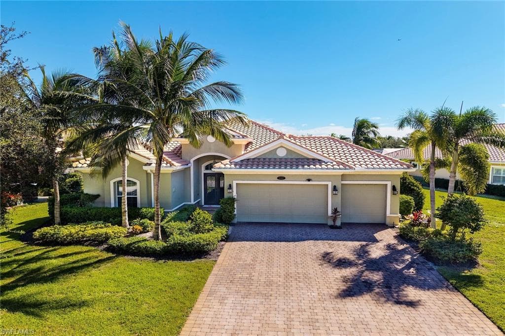 9369 Campanile Cir, Naples, FL 34114-1