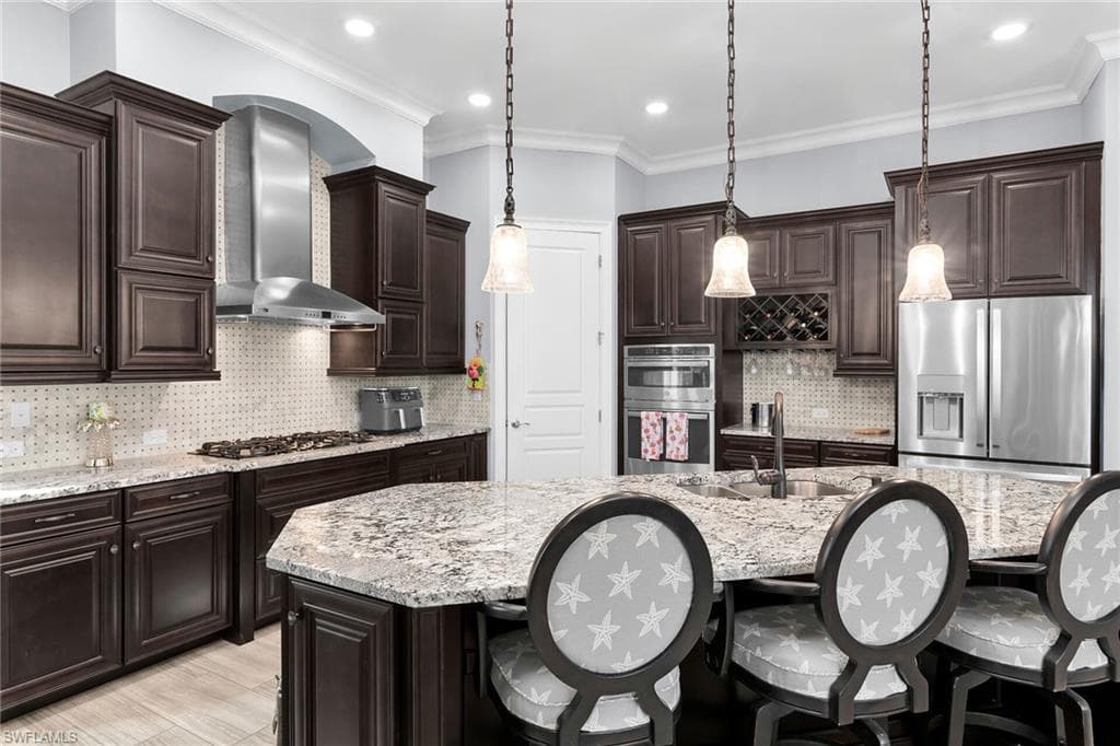 9369 Campanile Cir, Naples, FL 34114-4