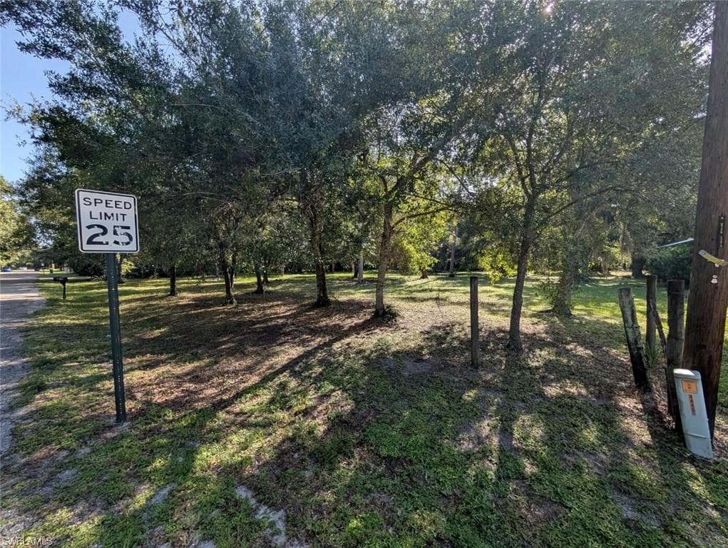 0 Hickory St, Labelle, FL 33935-17
