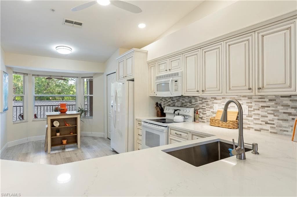 8605 Naples Heritage Dr 226, Naples, FL 34112-10