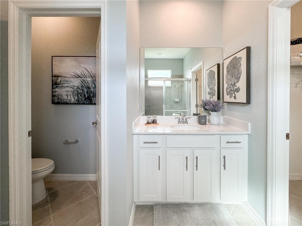 2039 Vermont Ln, Naples, FL 34120-28