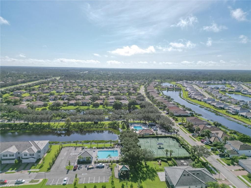 2039 Vermont Ln, Naples, FL 34120-42