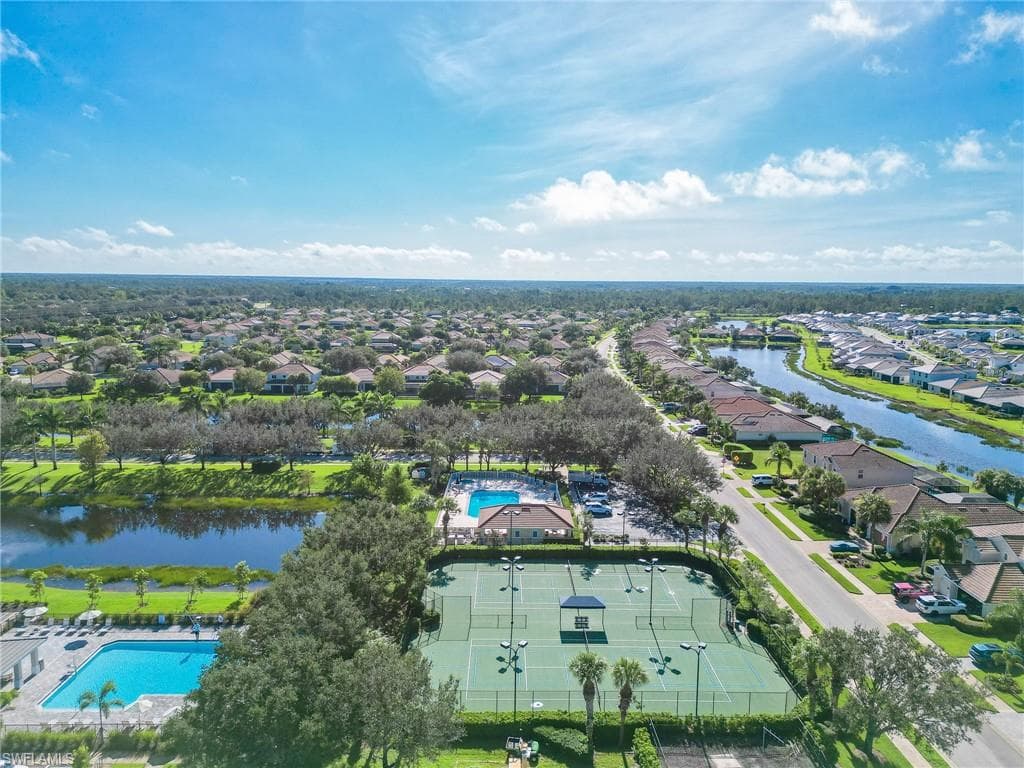 2039 Vermont Ln, Naples, FL 34120-43
