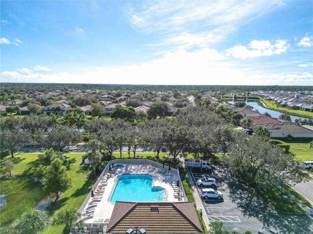 2039 Vermont Ln, Naples, FL 34120-44