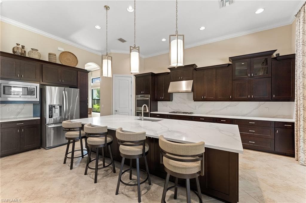 8828 Savona Ct, Naples, FL 34119-10