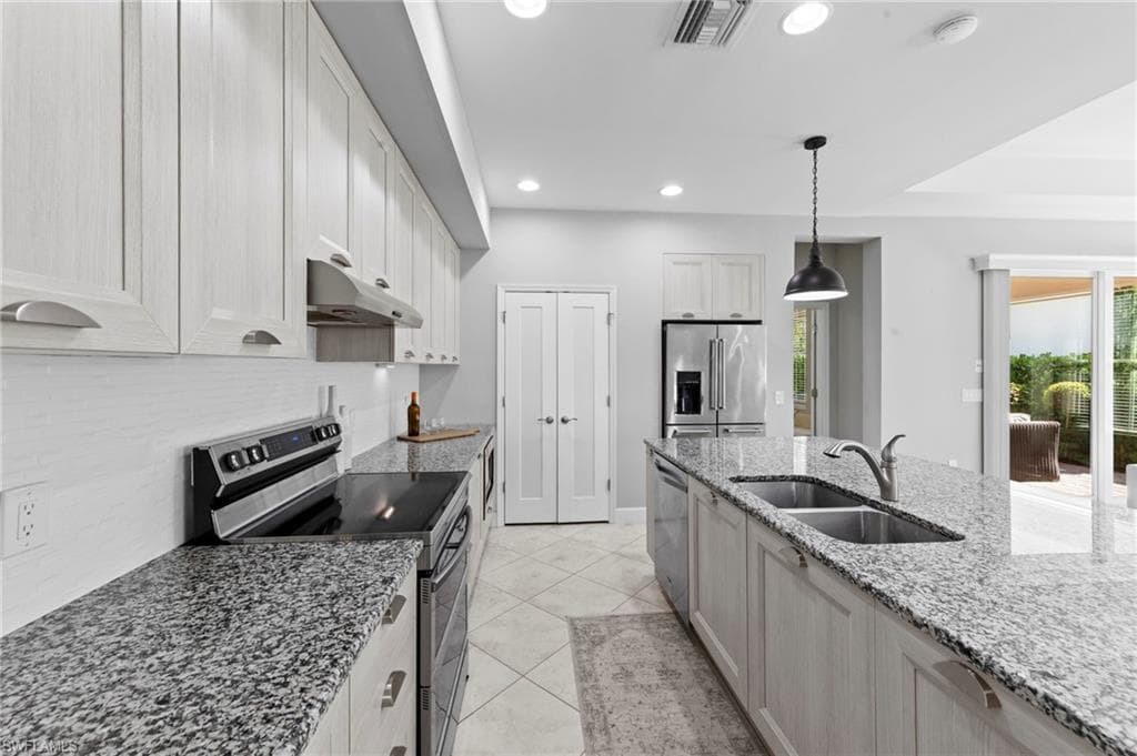 14151 Nautica Ct, Naples, FL 34114-16