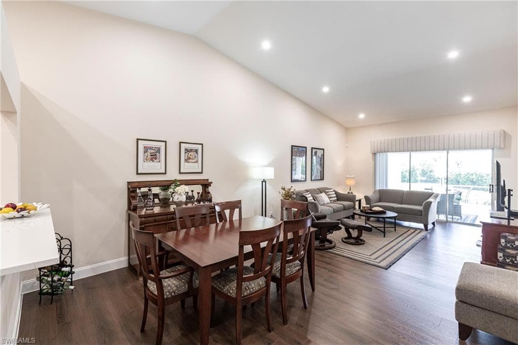 8529 Mustang Dr, Naples, FL 34113-2