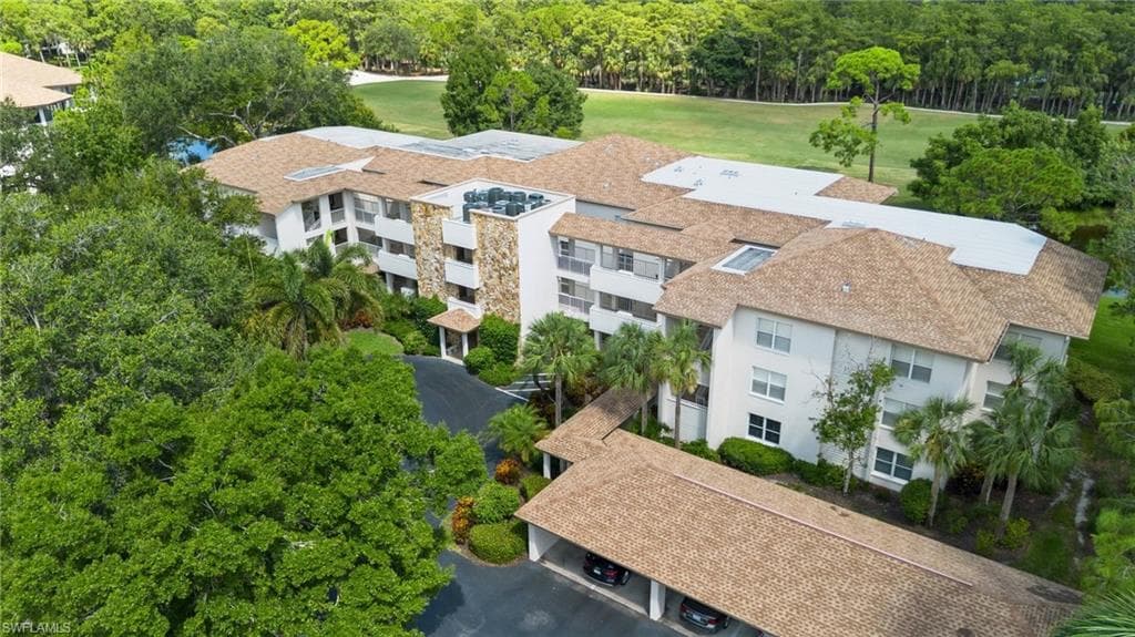 400 Wyndemere Way D102, Naples, FL 34105-27