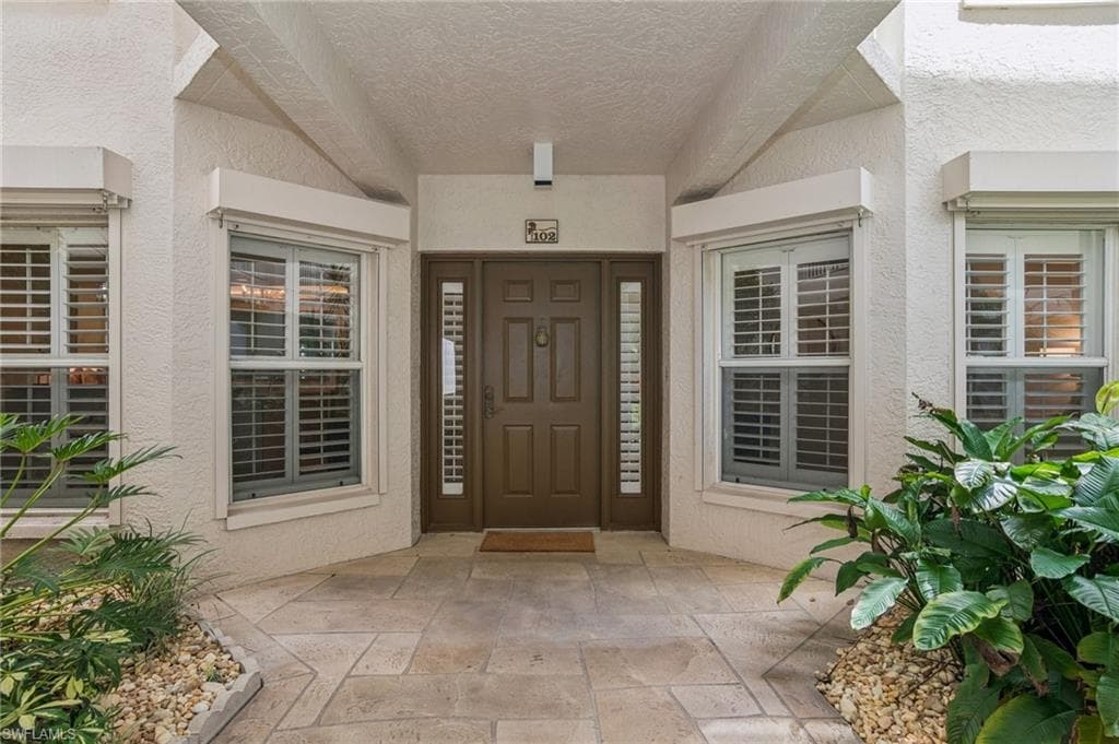 400 Wyndemere Way D102, Naples, FL 34105-2