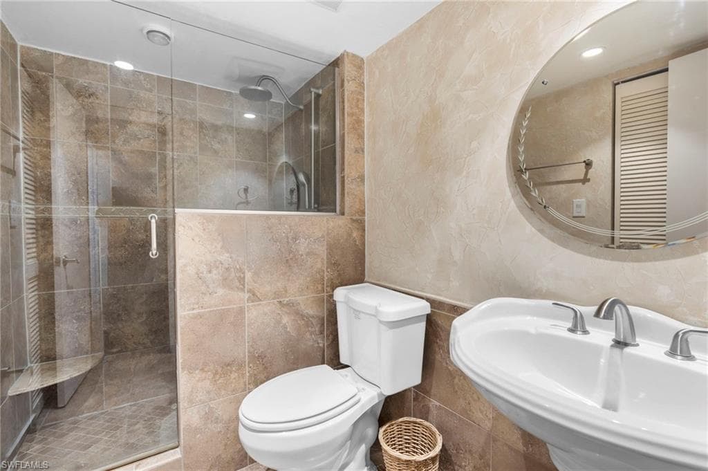 838 Elkcam Cir 302, Marco Island, FL 34145-12