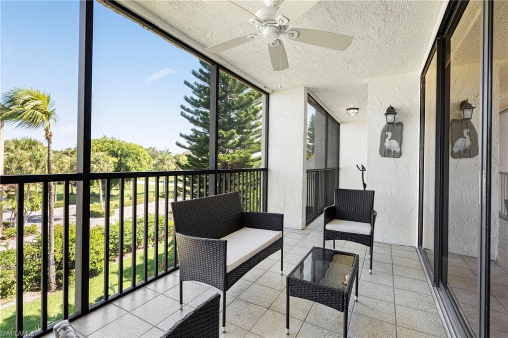 838 Elkcam Cir 302, Marco Island, FL 34145-25