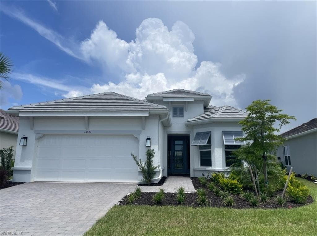 15784 Derna St, Naples, FL 34114-2