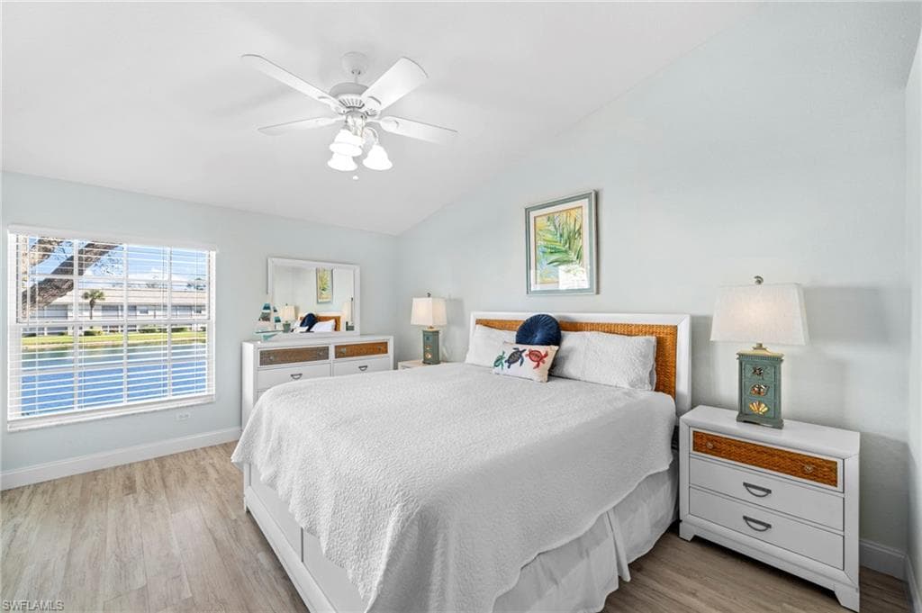 13120 Castle Harbour Dr N4, Naples, FL 34110-15