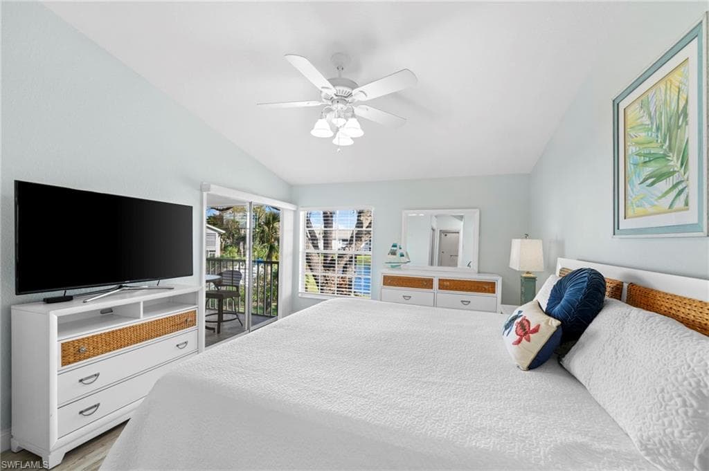 13120 Castle Harbour Dr N4, Naples, FL 34110-16