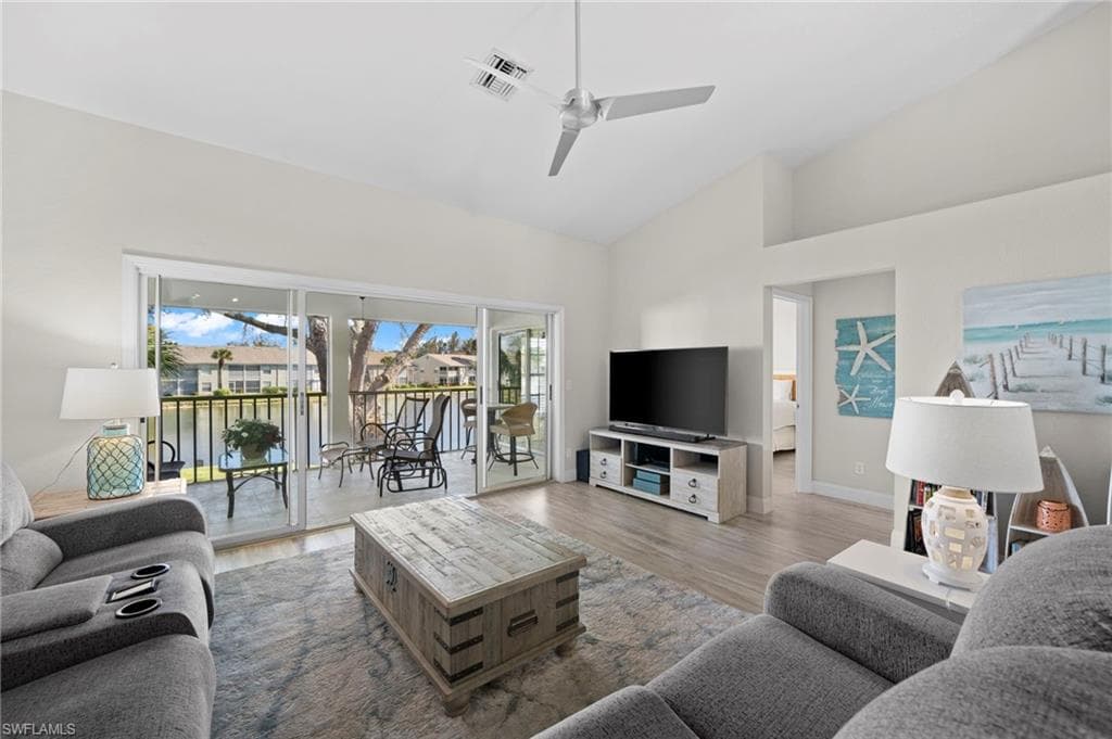 13120 Castle Harbour Dr N4, Naples, FL 34110-3
