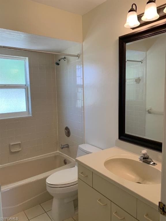 595 101st Ave N, Naples, FL 34108-12