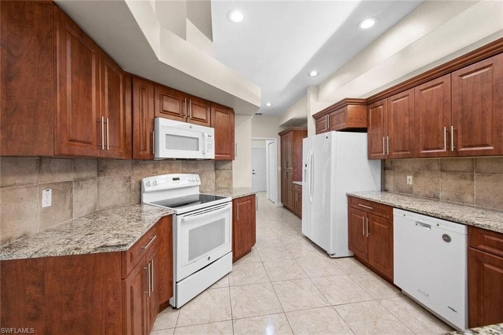 743 Provincetown Dr, Naples, FL 34104-19