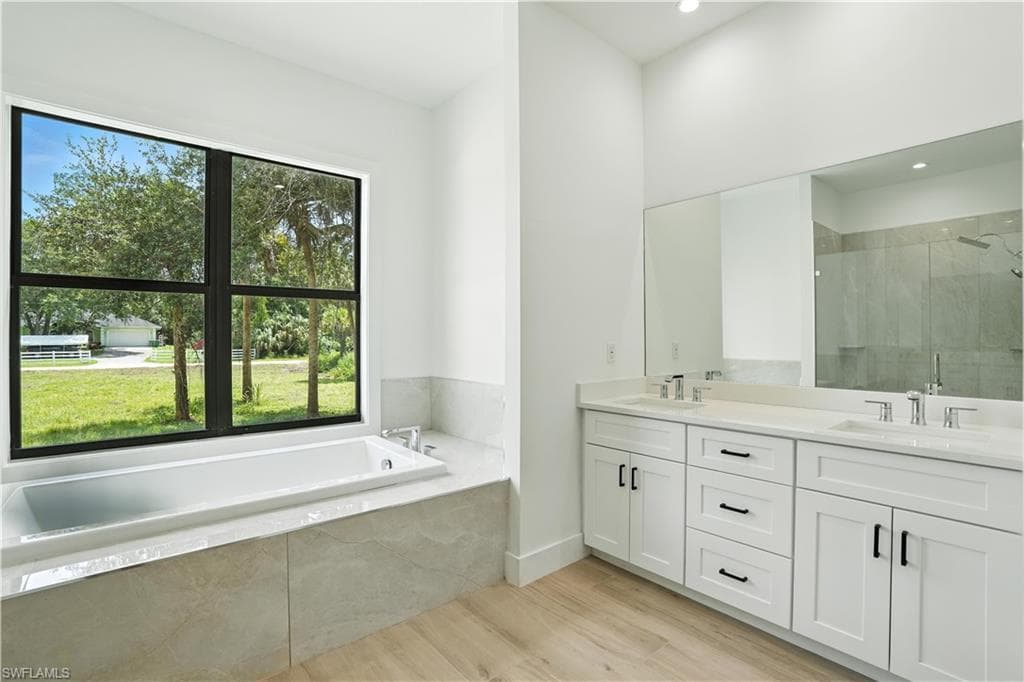3459 18th Ave SE, Naples, FL 34117-28