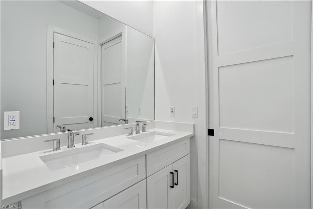 3459 18th Ave SE, Naples, FL 34117-32