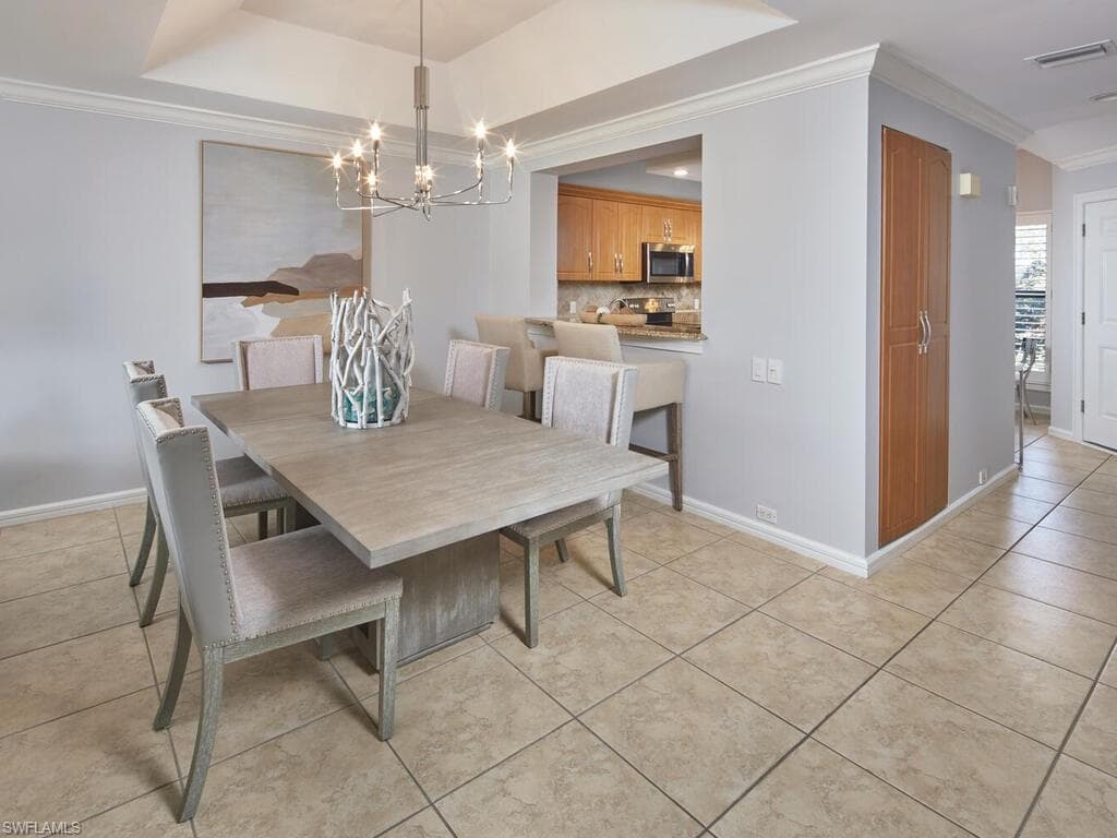 324 La Peninsula Blvd 324, Naples, FL 34113-9