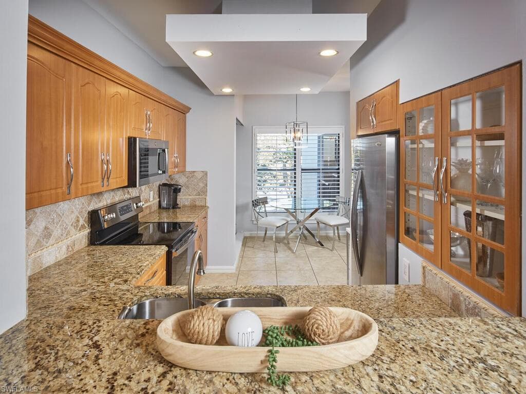 324 La Peninsula Blvd 324, Naples, FL 34113-10