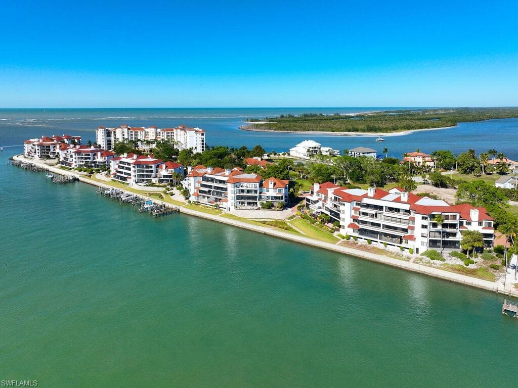 324 La Peninsula Blvd 324, Naples, FL 34113-27