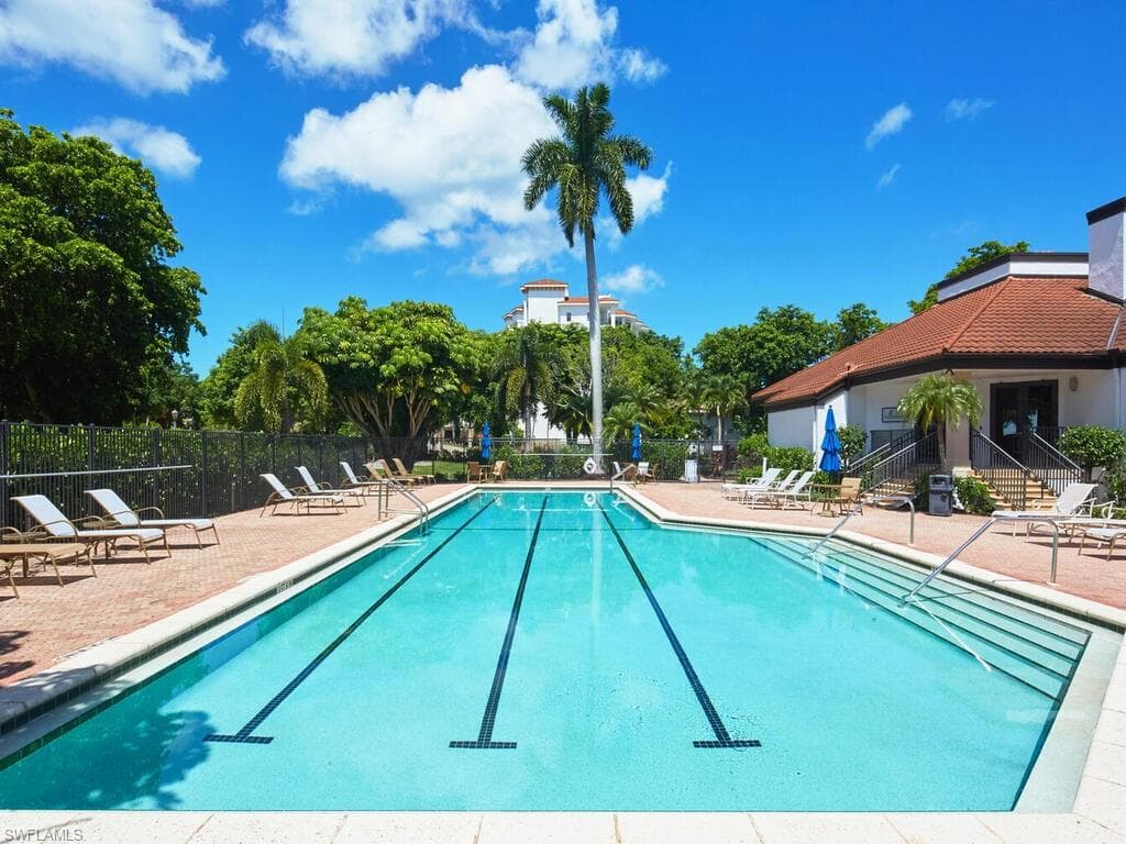 324 La Peninsula Blvd 324, Naples, FL 34113-34