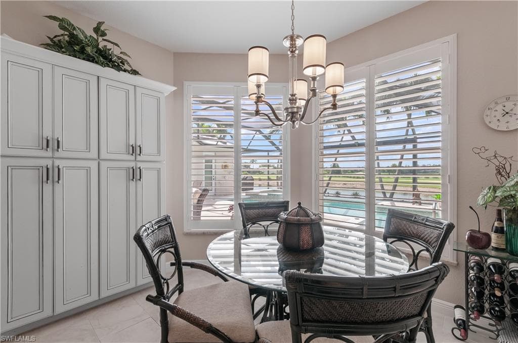 4919 Cerromar Dr, Naples, FL 34112-9