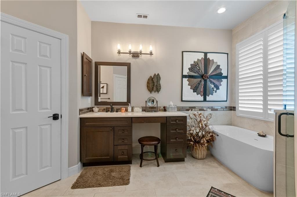 4919 Cerromar Dr, Naples, FL 34112-27