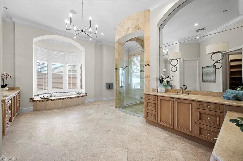6511 Highcroft Dr, Naples, FL 34119-14