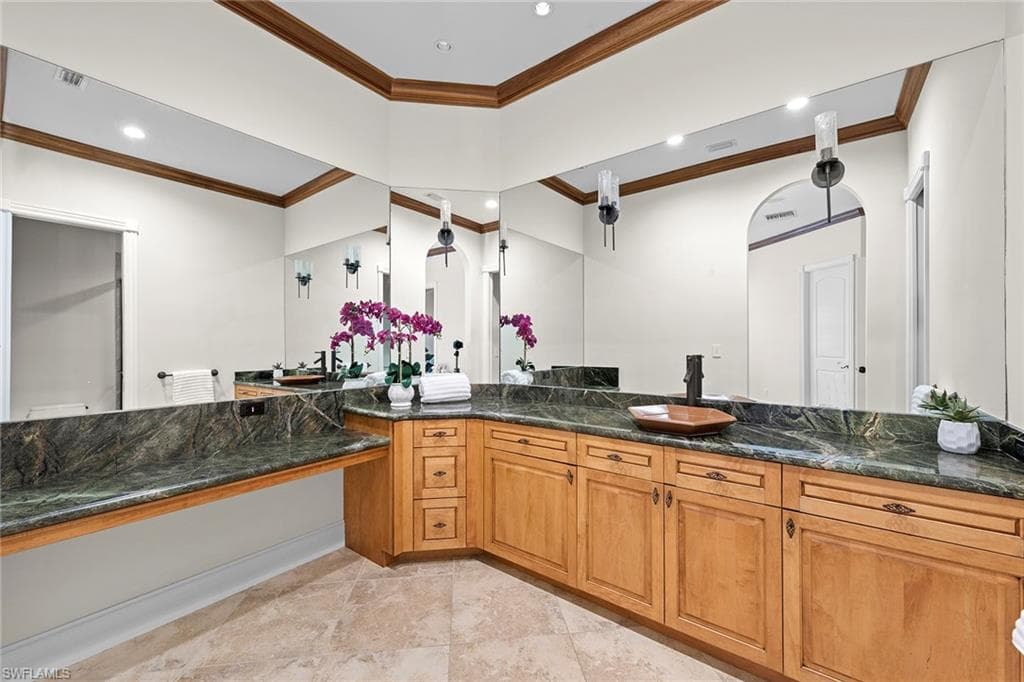 6511 Highcroft Dr, Naples, FL 34119-40