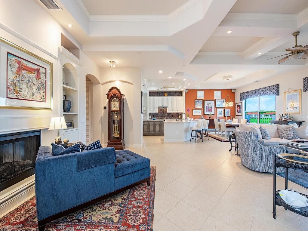 530 Avellino Isles Cir 7-301, Naples, FL 34119-9