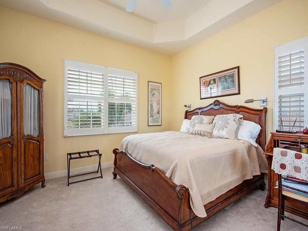 530 Avellino Isles Cir 7-301, Naples, FL 34119-18