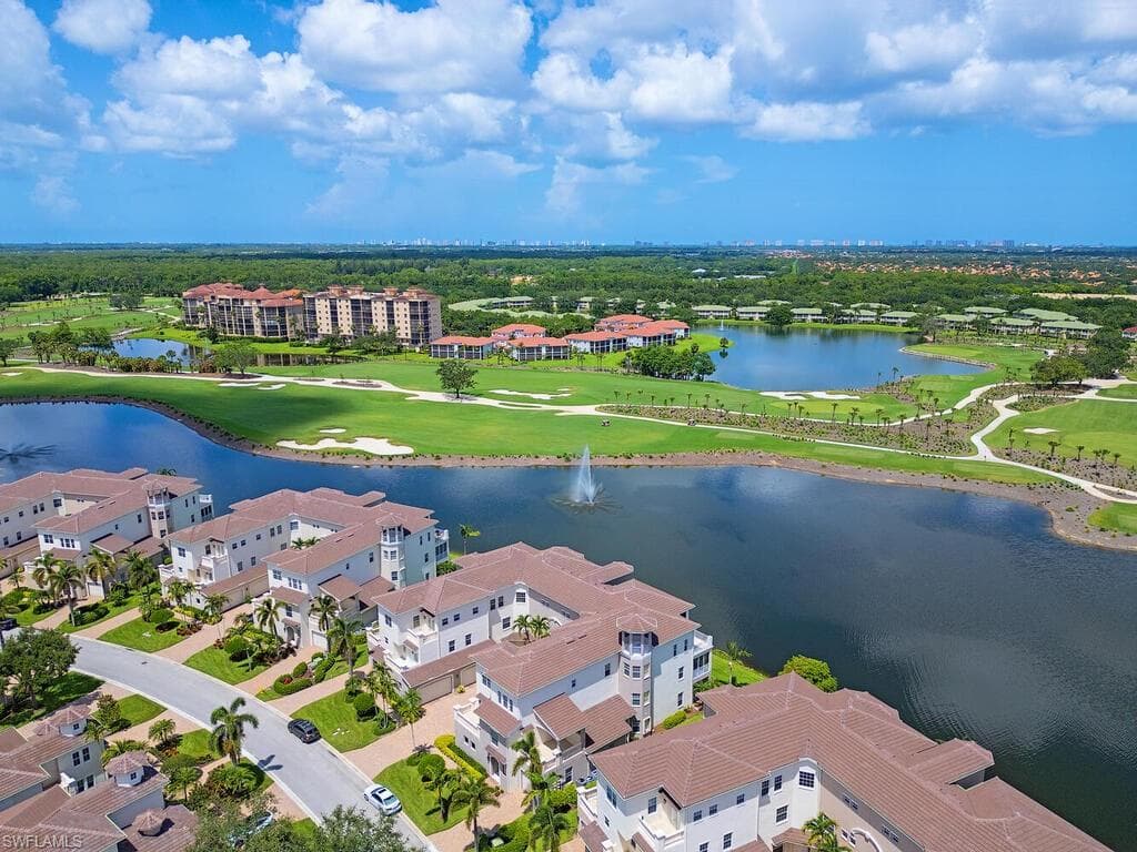530 Avellino Isles Cir 7-301, Naples, FL 34119-1