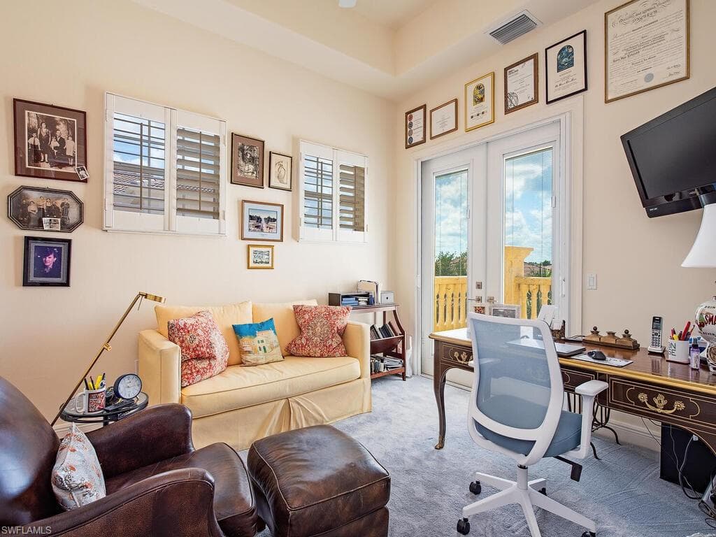 530 Avellino Isles Cir 7-301, Naples, FL 34119-20