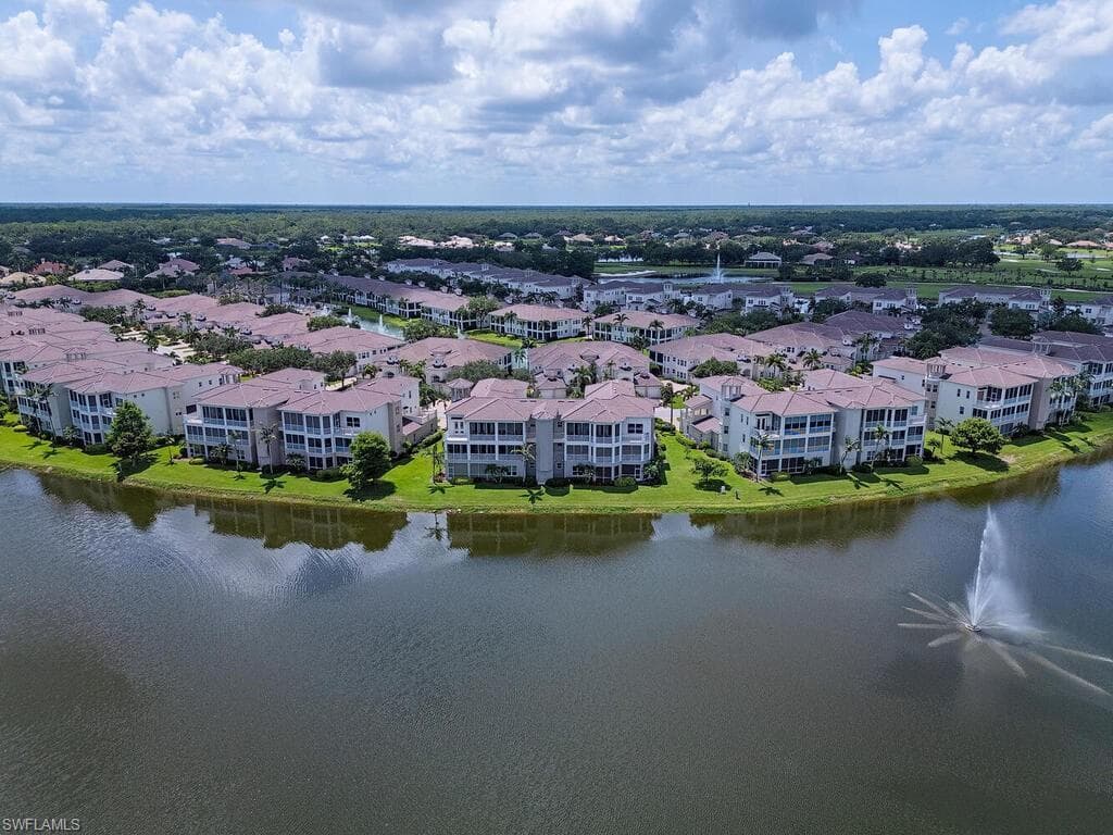 530 Avellino Isles Cir 7-301, Naples, FL 34119-27