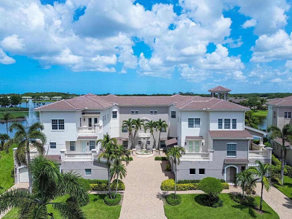530 Avellino Isles Cir 7-301, Naples, FL 34119-28