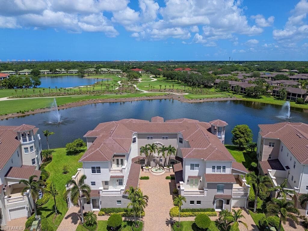 530 Avellino Isles Cir 7-301, Naples, FL 34119-3