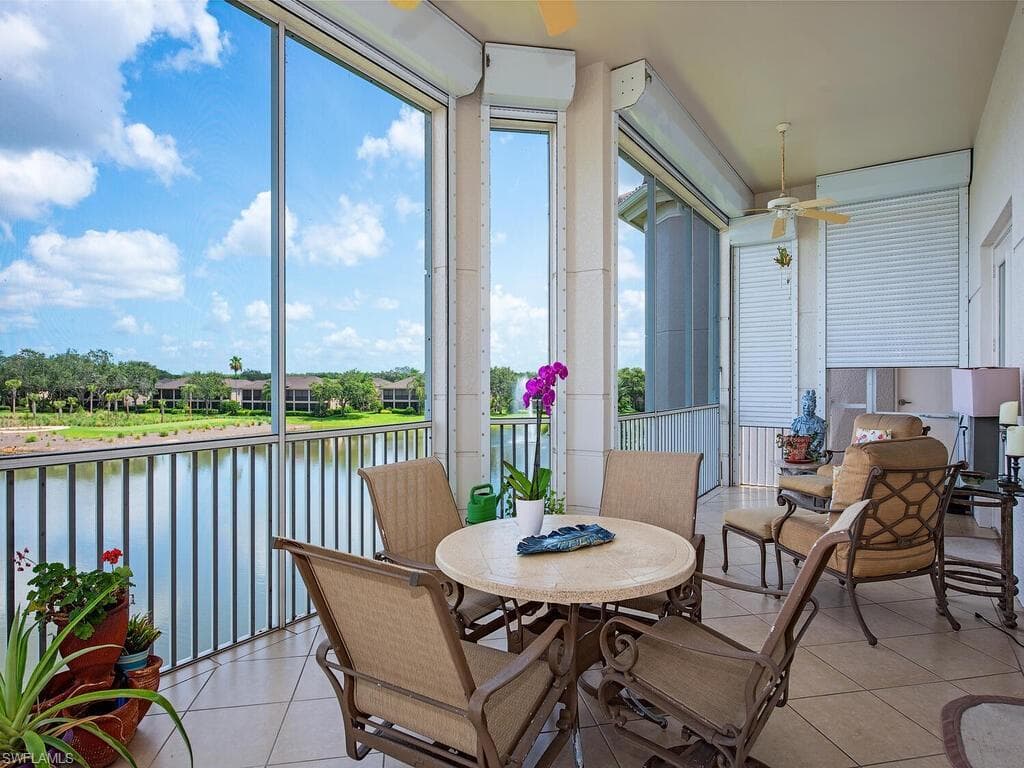 530 Avellino Isles Cir 7-301, Naples, FL 34119-7