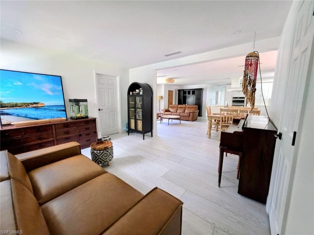 5900 Cope Ln, Naples, FL 34112-9